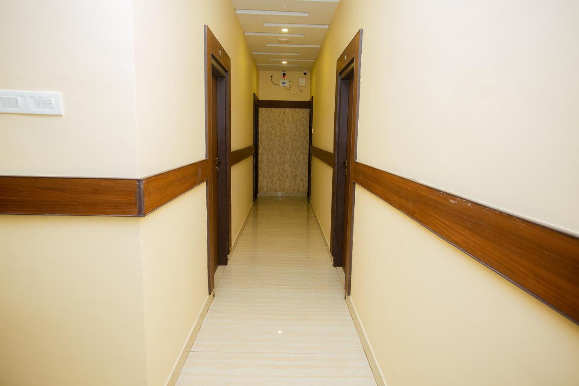 The Park Avenue Hotel - Business Class Hotel Near Central Railway Station Chennai Periyamet Kültér fotó
