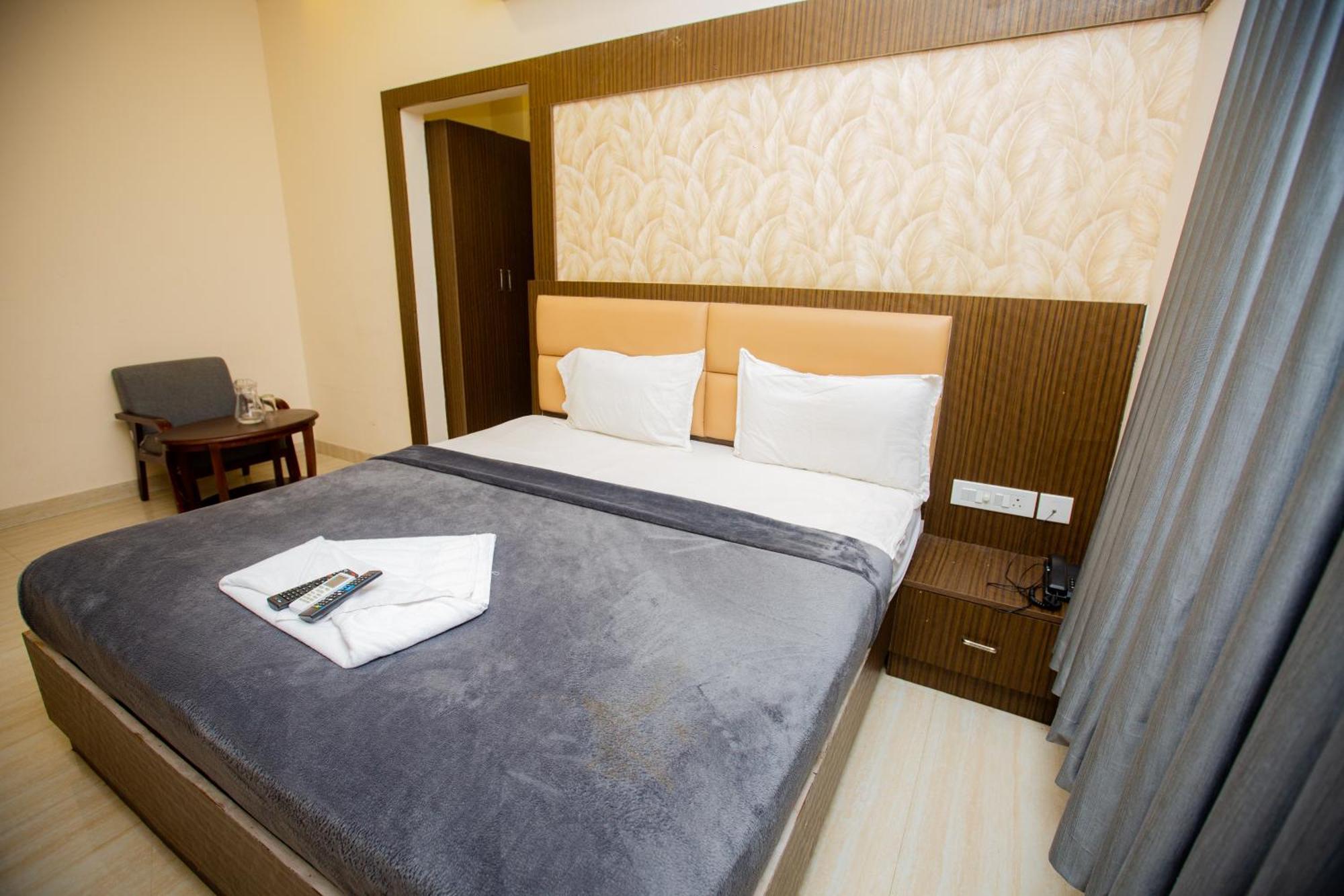 The Park Avenue Hotel - Business Class Hotel Near Central Railway Station Chennai Periyamet Kültér fotó